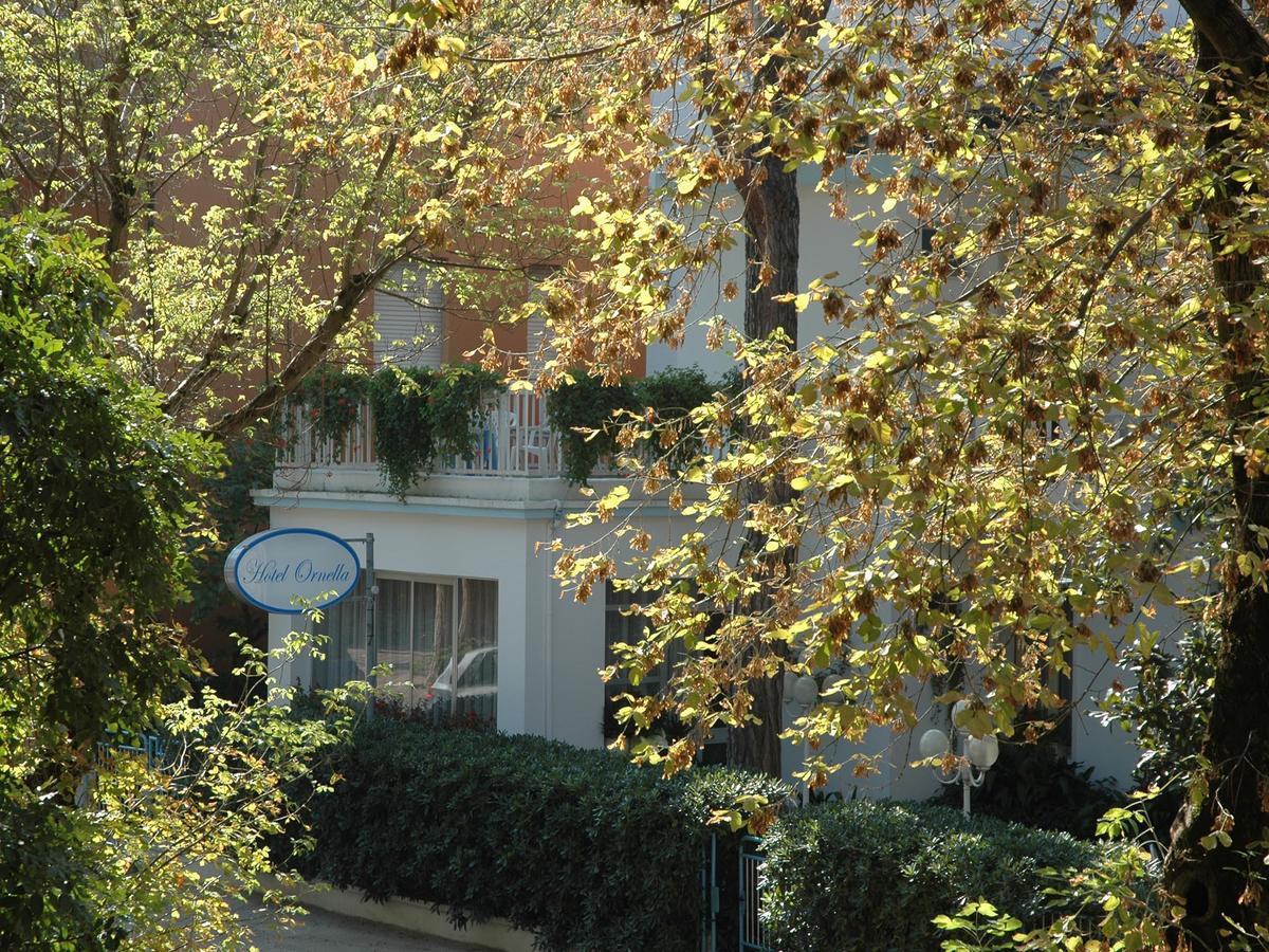 Hotel Pensione Ornella Чезенатико Екстериор снимка