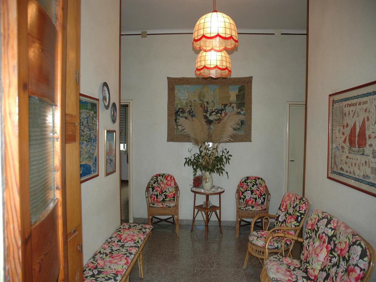 Hotel Pensione Ornella Чезенатико Екстериор снимка
