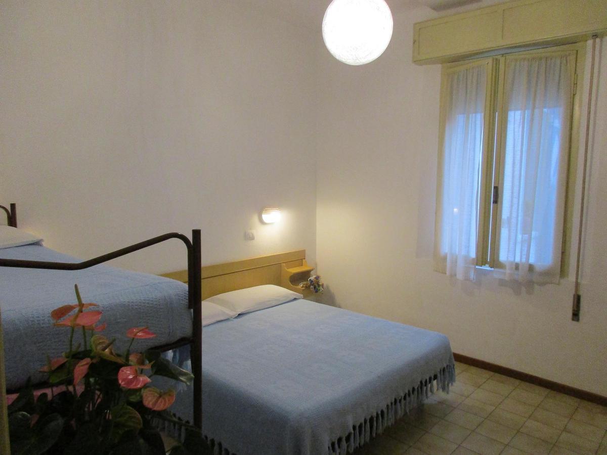 Hotel Pensione Ornella Чезенатико Екстериор снимка